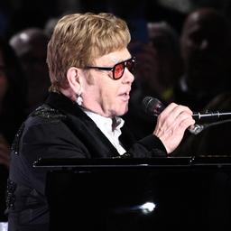 Elton John geeft optreden in tuin van Witte Huis