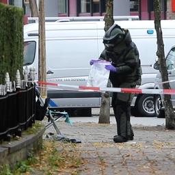 Video | EOD ontmantelt brandbom bij oprit woning in Zutphen