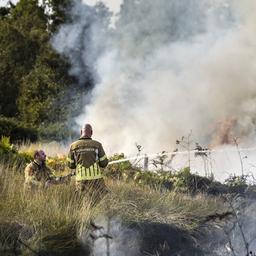 Grote natuurbrand in de Peel na vijf dagen onder controle, maar nog niet geblust