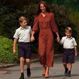Video | Kinderen Britse prins William verwelkomd op nieuwe school