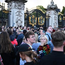 Livestream | Live: Buckingham Palace na overlijden koningin Elizabeth