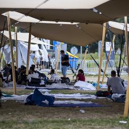 Ministerie zegt sorry voor afslaan hulp stichting bij opvang asielzoekers Ter Apel