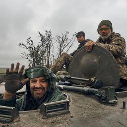 Oekraïense strijders hebben volgens Zelensky 6.000 vierkante kilometer heroverd