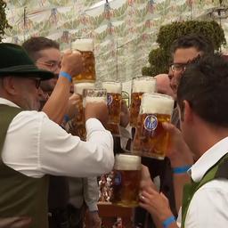 Video | Oktoberfest terug in München na twee jaar corona