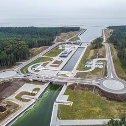 Polen opent nieuw kanaal om Russische wateren te omzeilen