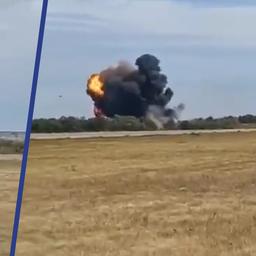 Video | Russische straaljager stort neer en veroorzaakt vuurbal op de Krim