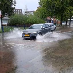 Video | Straten in Middelburg staan blank door zware regenval