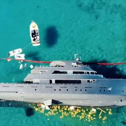 Video | Superjacht 007 zinkt voor Griekse kust