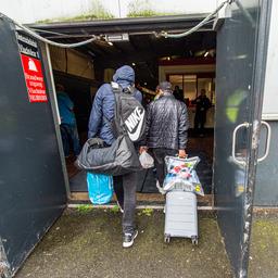 Tijdelijk 400 extra asielzoekers opgevangen in Zeelandhallen