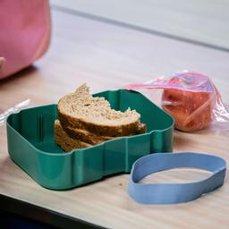 Tweede Kamer wil 100 miljoen voor gratis lunch op scholen in kwetsbare wijken