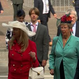 Video | Vrouwelijke Kamerleden pakken uit met hoeden op Prinsjesdag