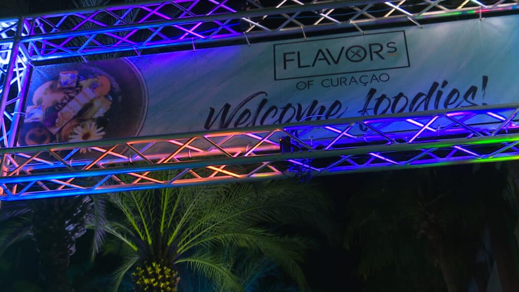 Video | Lekkere hapjes bij Flavors of Curaçao