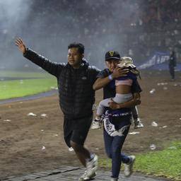 Politie biedt excuses aan voor stadionramp in Indonesië en erkent fouten