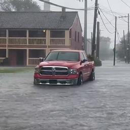 Video | Straten in VS lopen onder door aanstormende orkaan Ian