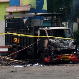 Zeker 129 voetbalsupporters overleden bij rellen in stadion in Indonesië
