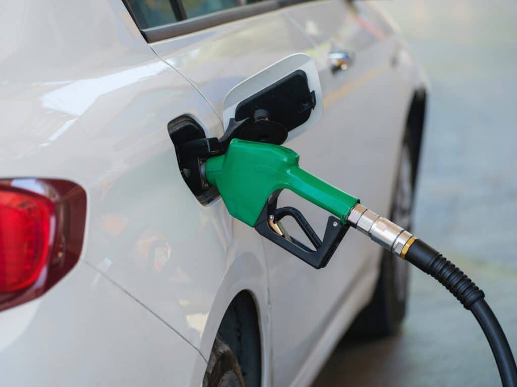Benzine en dieselprijzen stijgen licht