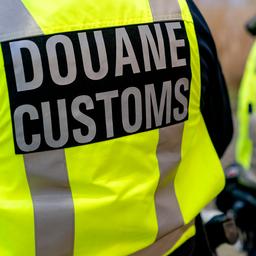 Douane Bonaire onderschept verboden goederen tijdens controle op barkje