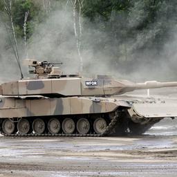 Duitsland stuurt twee bataljons van tientallen Leopard 2-tanks naar Oekraïne