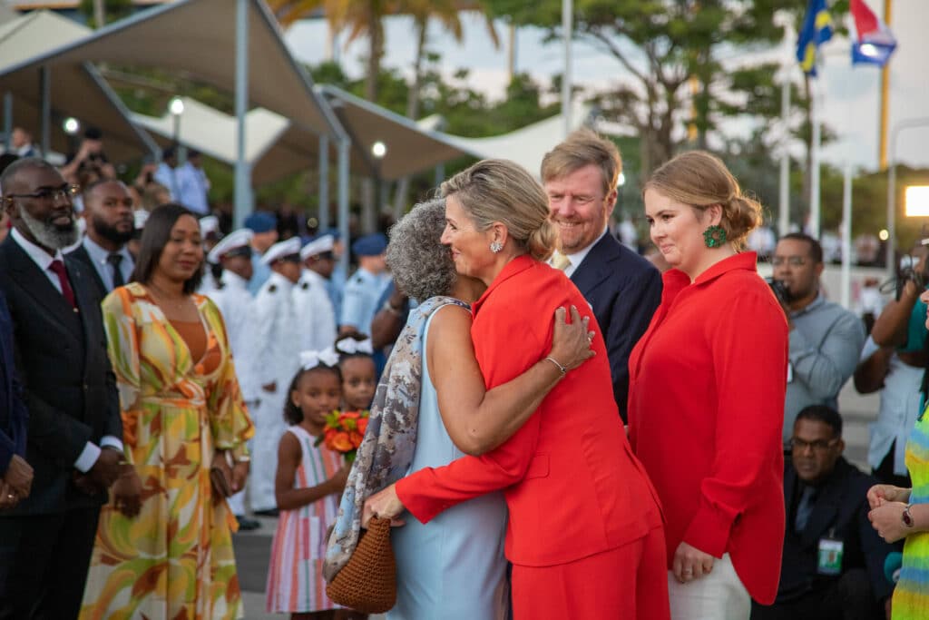 Koninklijke familie aangekomen op Curaçao 