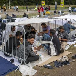 Nieuwe opvangcrisis asielzoekers dreigt: gaan veiligheidsregio’s weer helpen?