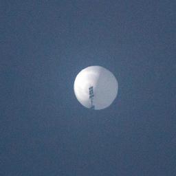 VS schiet Chinese ‘spionageballon’ uit de lucht na stilleggen vliegverkeer