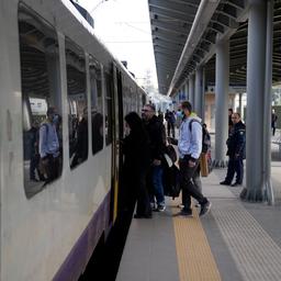 Drie weken na dodelijke treinramp rijden er weer treinen in Griekenland