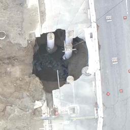 Video | Drone filmt enorm zinkgat in snelweg bij Los Angeles
