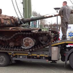 Video | Vrijheidsmuseum Groesbeek stelt beschadigde Russische tank tentoon