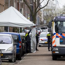 Vrouw doodgeschoten in portiek Amsterdam, vermoedelijke dader ook overleden
