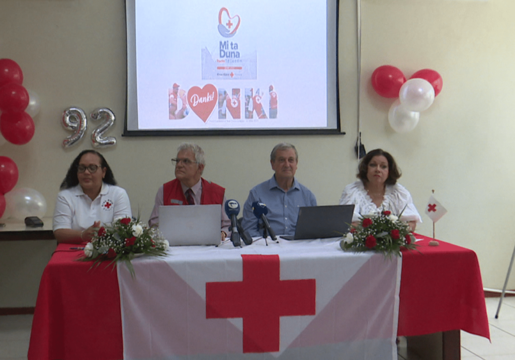 Video | Inzamelactie voor Rode Kruis