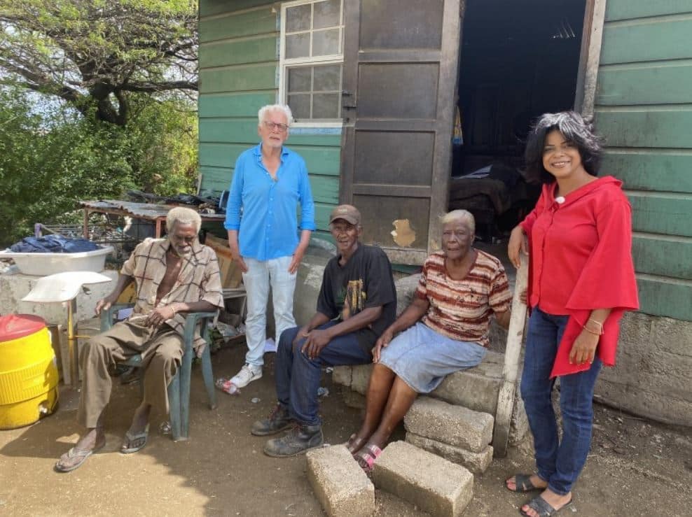 MAX Maakt Mogelijk helpt ouderen op Curaçao