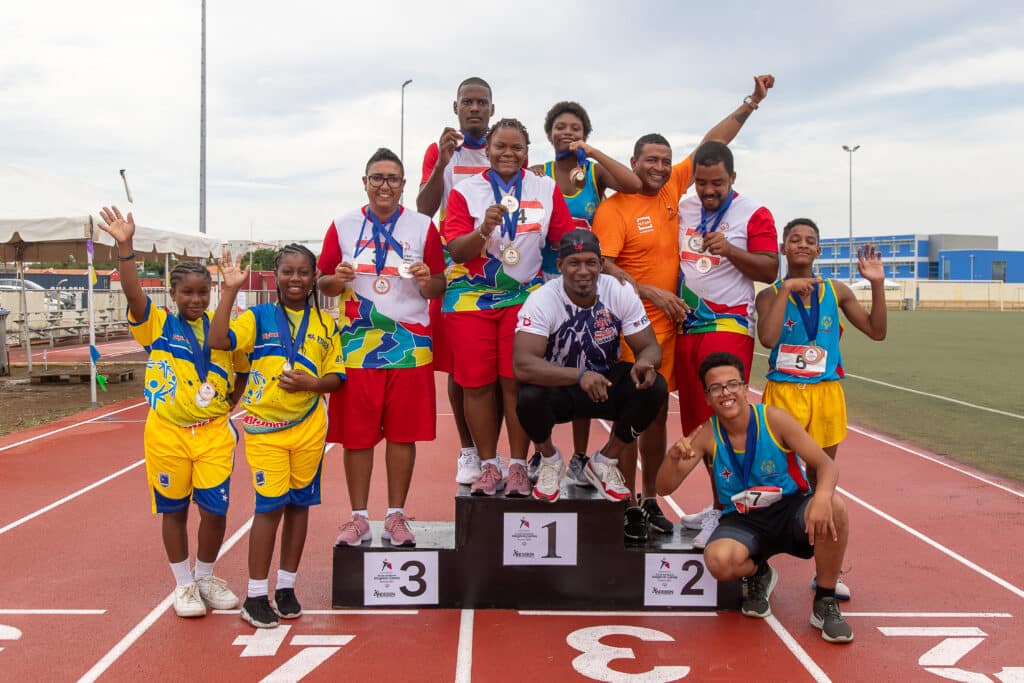 Bonaire wint met bolas, verspringen en balwerpen bij Special Olympics