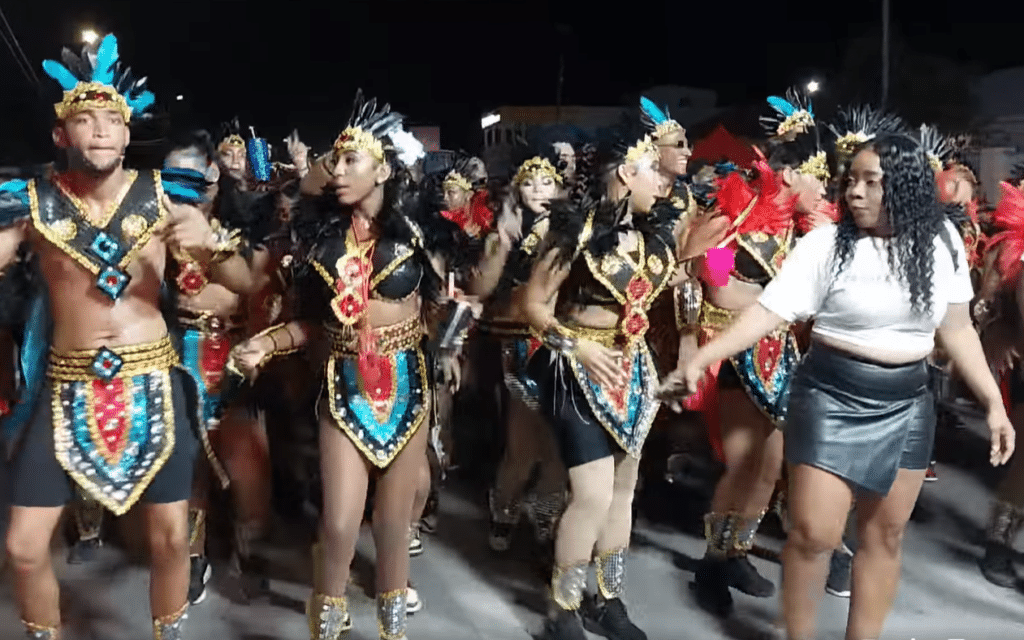 Carnavalsweekend afgetrapt met Marcha di Tiner 