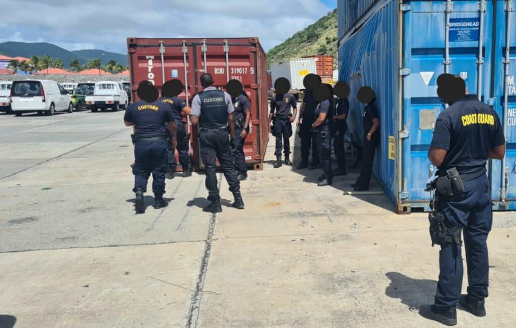 Douane op St Maarten treft drugs in container aan