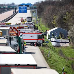 Zeker vijf doden en meerdere gewonden na zwaar ongeluk met FlixBus op Duitse snelweg